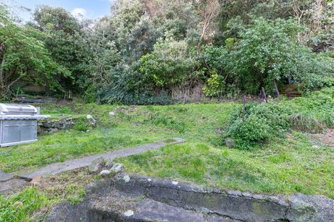 Photo of property in 14 Cave Road, Houghton Bay, Wellington, 6023