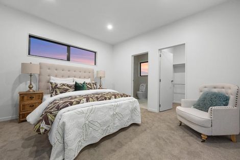 Photo of property in 7 Awa Avenue, Helensville, 0800