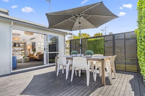 Photo of property in 576 Maunganui Road, Mount Maunganui, 3116