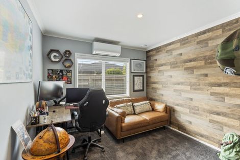 Photo of property in 3 Keene Drive, Bell Block, New Plymouth, 4312