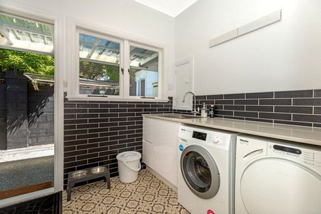 Photo of property in 31 Haronga Road, Inner Kaiti, Gisborne, 4010