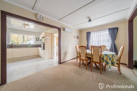 Photo of property in 33 Wellington Road, Wainuiomata, Lower Hutt, 5014