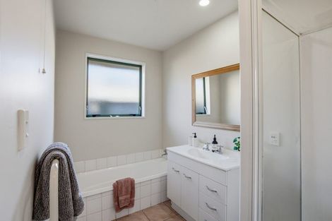 Photo of property in 51 Parade Court, Addington, Christchurch, 8024