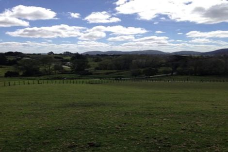 Photo of property in 102 Settlement Road, Kaiwaka, 0573