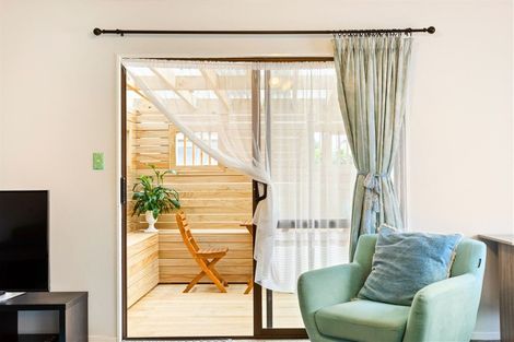 Photo of property in 1/50a Tawa Crescent, Manurewa, Auckland, 2102