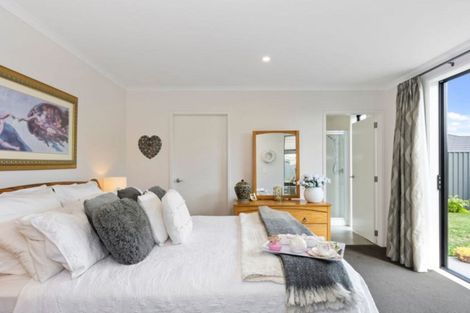 Photo of property in 120 Kennedy Road, Pyes Pa, Tauranga, 3112