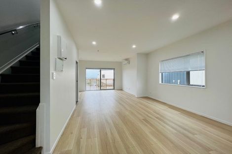 Photo of property in 11a Crestview Rise, Papakura, 2110