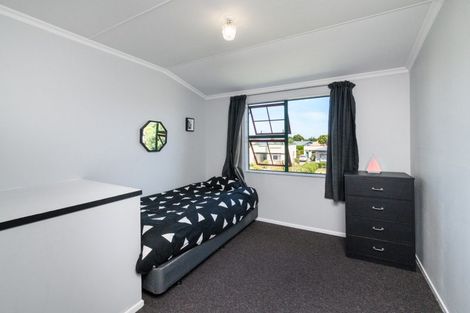 Photo of property in 5 Rangitira Avenue, Palmerston North, 4414