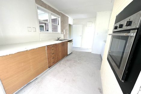 Photo of property in 305 Don Buck Road, Massey, Auckland, 0614