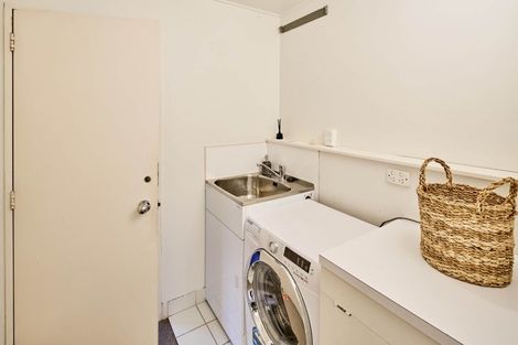 Photo of property in 28 Hay Street, Oriental Bay, Wellington, 6011