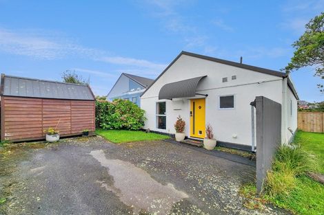 Photo of property in 1/17 Cedar Street, Maungaraki, Lower Hutt, 5010