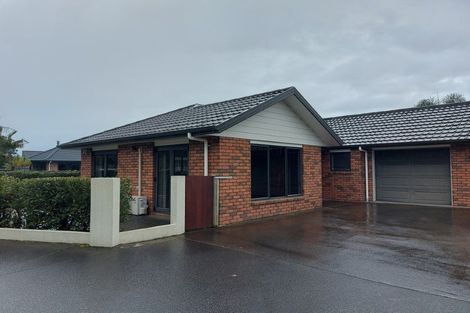 Photo of property in 76 Lough Bourne Drive, Pukekohe, 2120