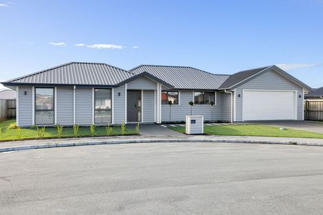 Photo of property in 12 Freeville Place, New Brighton, Christchurch, 8083