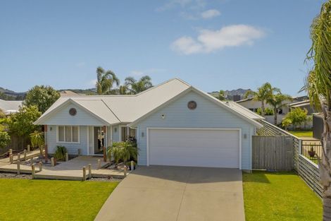 Photo of property in 3 Mermaid Place, Whitianga, 3510