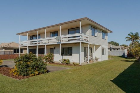 Photo of property in 102 Harbour Road, Ohope, 3121
