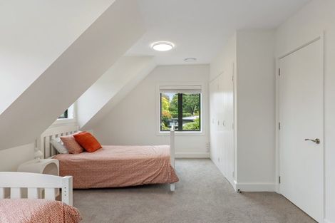 Photo of property in 66 Straven Road, Fendalton, Christchurch, 8014