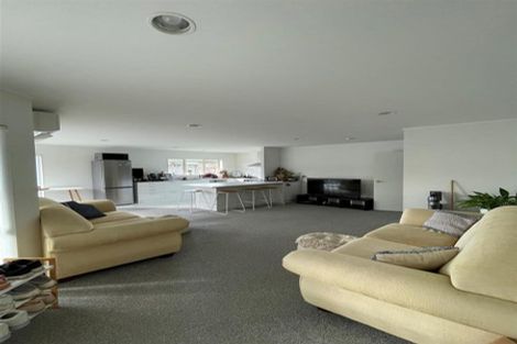 Photo of property in 14 Sid Place, Mangere, Auckland, 2022