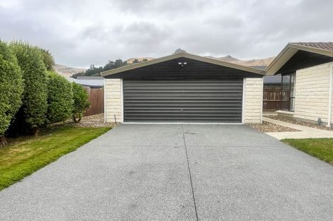 Photo of property in 31 Laing Crescent, Heathcote Valley, Christchurch, 8022