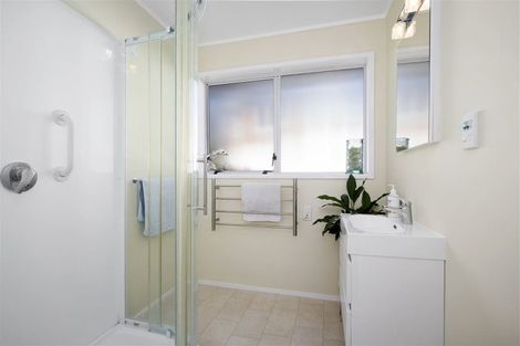 Photo of property in 2a Lynley Terrace, Pukekohe, 2120