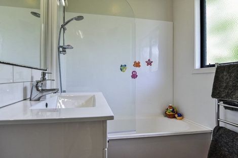 Photo of property in 3/18 Reid Road, New Lynn, Auckland, 0600