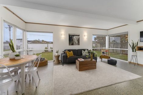 Photo of property in 34 Gray Avenue, Paraparaumu Beach, Paraparaumu, 5032