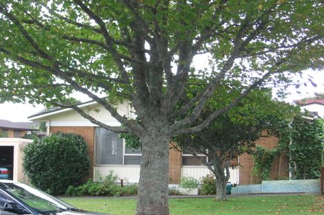 Photo of property in 2/8 Matuhi Rise, Henderson, Auckland, 0612