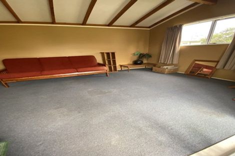 Photo of property in 18 Wavell Crescent, Lansdowne, Masterton, 5810