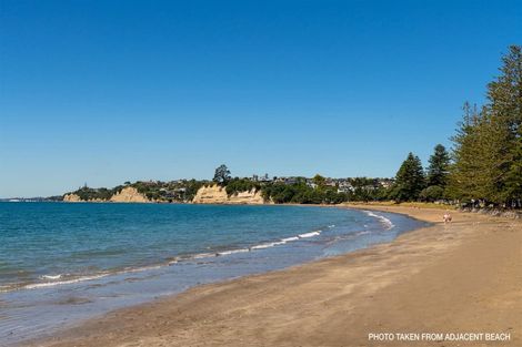 Photo of property in 2/30 Manly Esplanade, Browns Bay, Auckland, 0630