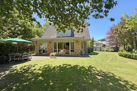 Photo of property in 35 Ravenstone Place, Chatswood, Auckland, 0626