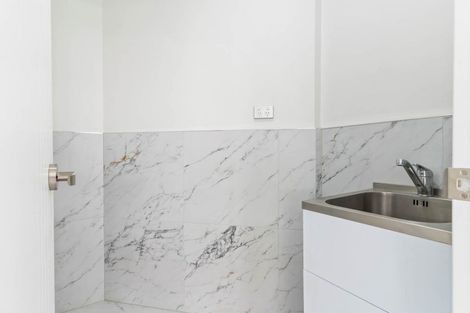 Photo of property in 19a Cornwall Road, Lyttelton, 8082