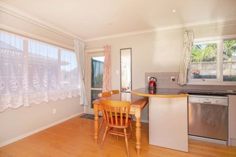 Photo of property in 77 Macleans Road, Bucklands Beach, Auckland, 2014