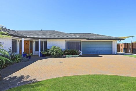 Photo of property in 28 Kensington Drive, Taradale, Napier, 4112
