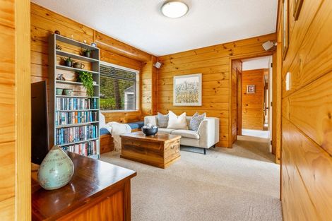 Photo of property in 8 Buckleys Track, Paremoremo, Auckland, 0632