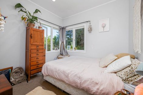 Photo of property in 70 Savoy Road, Glen Eden, Auckland, 0602