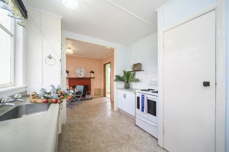 Photo of property in 12 Rira Street, Marton, 4710