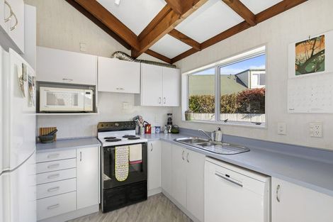 Photo of property in 90a Epuni Street, Epuni, Lower Hutt, 5011