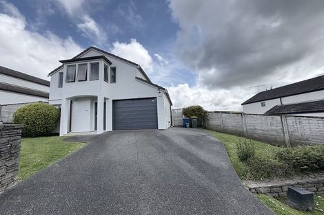 Photo of property in 2/64 Schnapper Rock Road, Schnapper Rock, Auckland, 0632