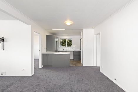Photo of property in 8a Waterloo Place, Westown, New Plymouth, 4310
