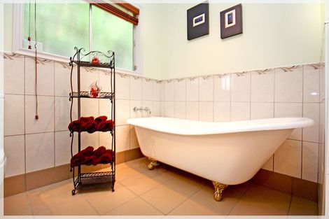 Photo of property in 54 Kawiu Road, Levin, 5510