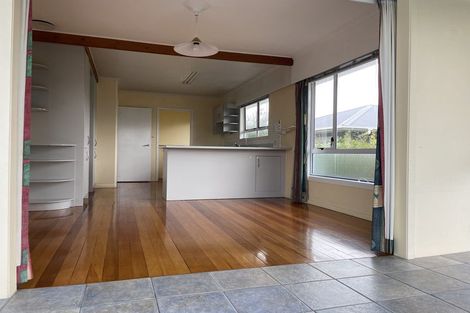 Photo of property in 57 Bradbury Road, Botany Downs, Auckland, 2010
