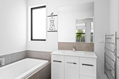 Photo of property in 17 Goldrush Lane, Rolleston, 7614