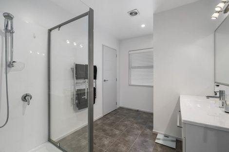 Photo of property in 91 Seaview Road, Paraparaumu Beach, Paraparaumu, 5032