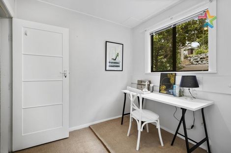 Photo of property in 51 Poto Road, Normandale, Lower Hutt, 5010