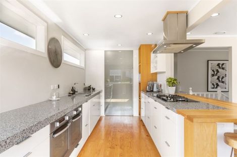 Photo of property in 46 Lynden Avenue, Hillcrest, Auckland, 0627