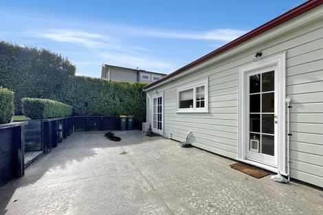 Photo of property in 12 Richmond Avenue, Northcote Point, Auckland, 0627