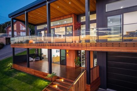 Photo of property in 8 Whio Place, Waikanae, 5036