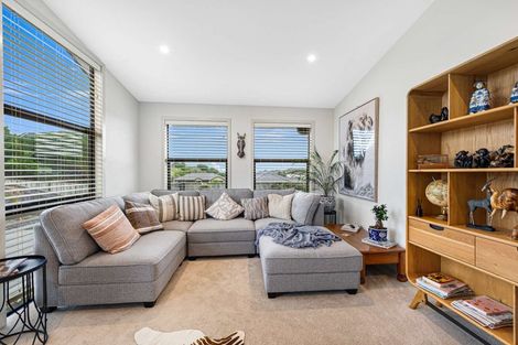 Photo of property in 45 Golf Vue Place, Castlecliff, Whanganui, 4501