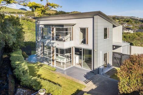 Photo of property in 7 Pikitanga Close, Tawa, Wellington, 5028