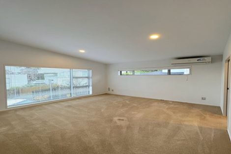 Photo of property in 7 Zara Court, Windsor Park, Auckland, 0632