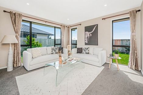 Photo of property in 17 Exeter Lane, Rolleston, 7614